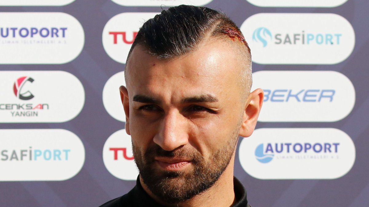 Kocaelispor'un golcü oyuncusu Serdar Dursun, Fenerbahçe-Galatasaray derbisini niçin stadyumdan izlediğini