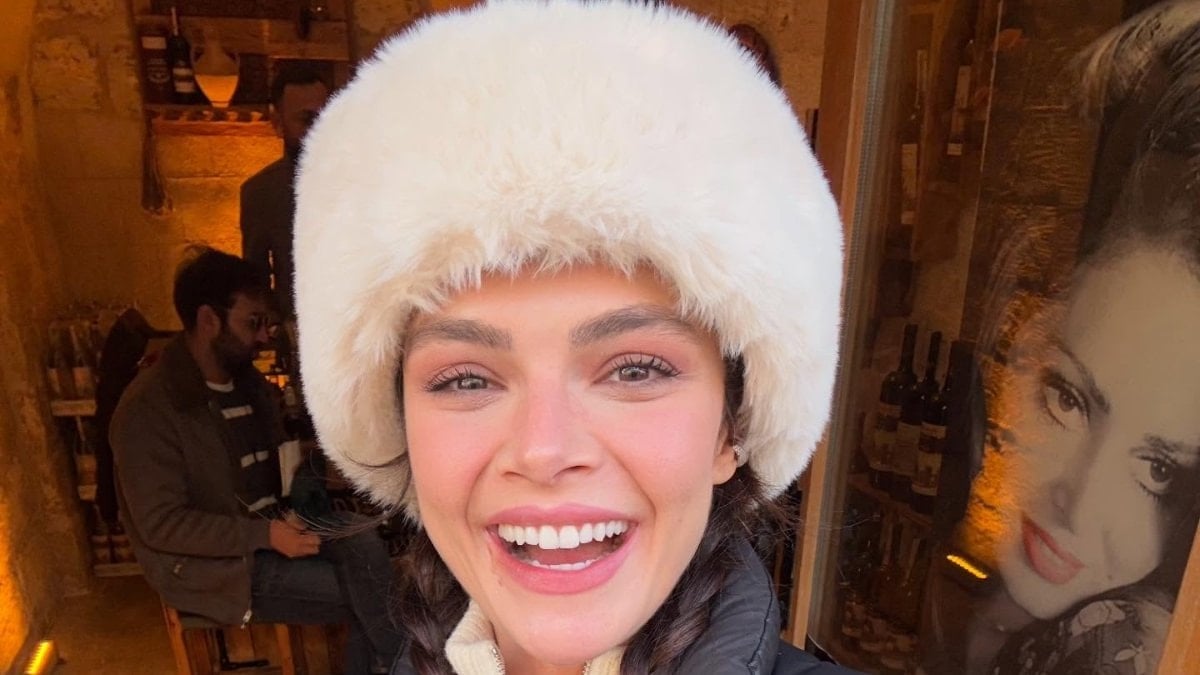 Sosyal medyanın aktif oyuncularından Sinem Ünsal, sevgilisi Berk Cankat ile