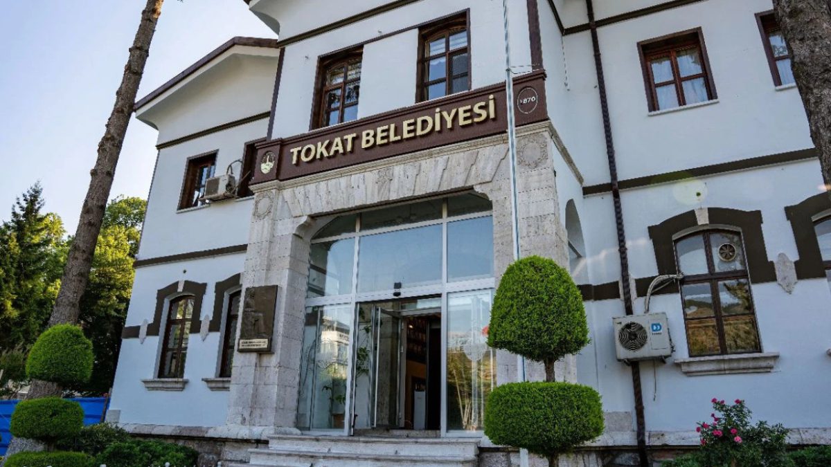 Tokat Belediye Başkanı Mehmet Kemal Yazıcıoğlu'nun makam odasında dinleme cihazı