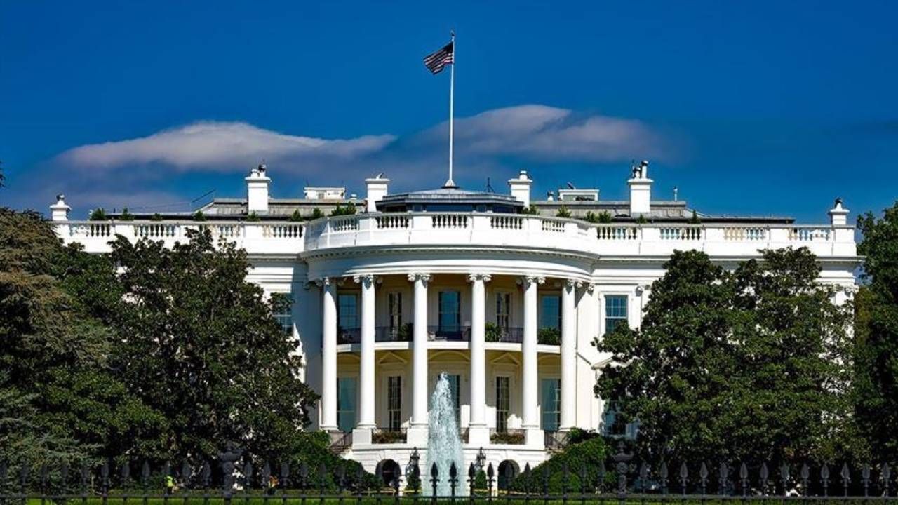 ABD’de Cumhuriyetçi senatör Bernie Moreno, çifte vatandaşlığı tamamen yasaklayan bir