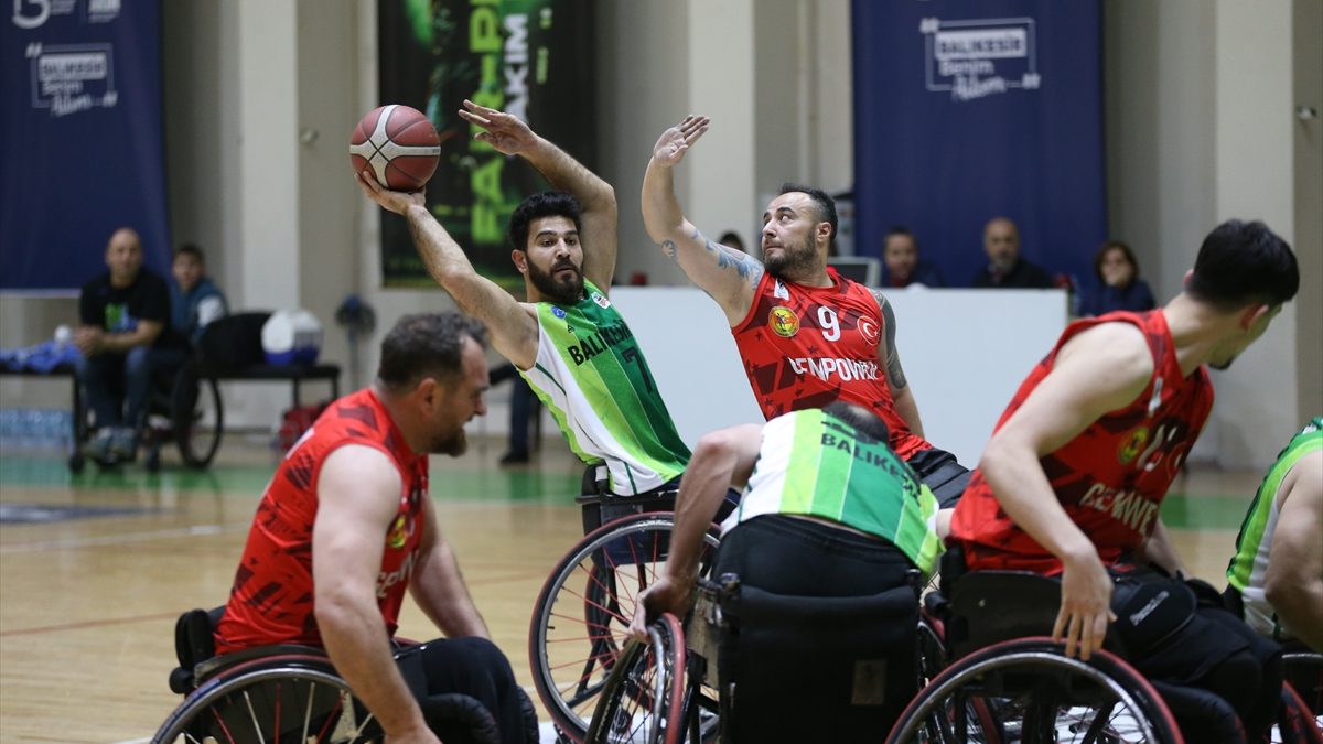 Tekerlekli Sandalye Basketbol Süper Ligi'nin 5. haftasında TSK Rehabilitasyon Merkezi