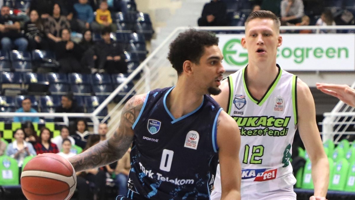 Türkiye Basketbol Süper Ligi'nin 12. haftasında Türk Telekom, normal süresi