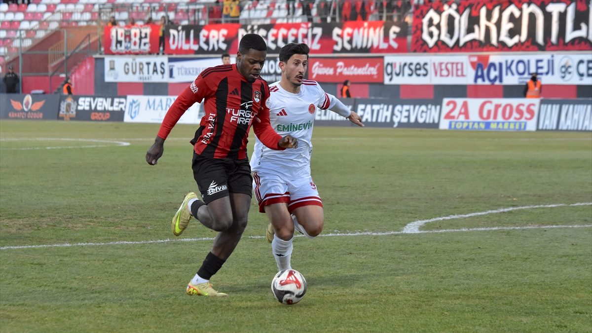 Ümraniyespor, 1. Lig'in 17. haftasında deplasmanda Vanspor FK'yı 1-0'lık skorla