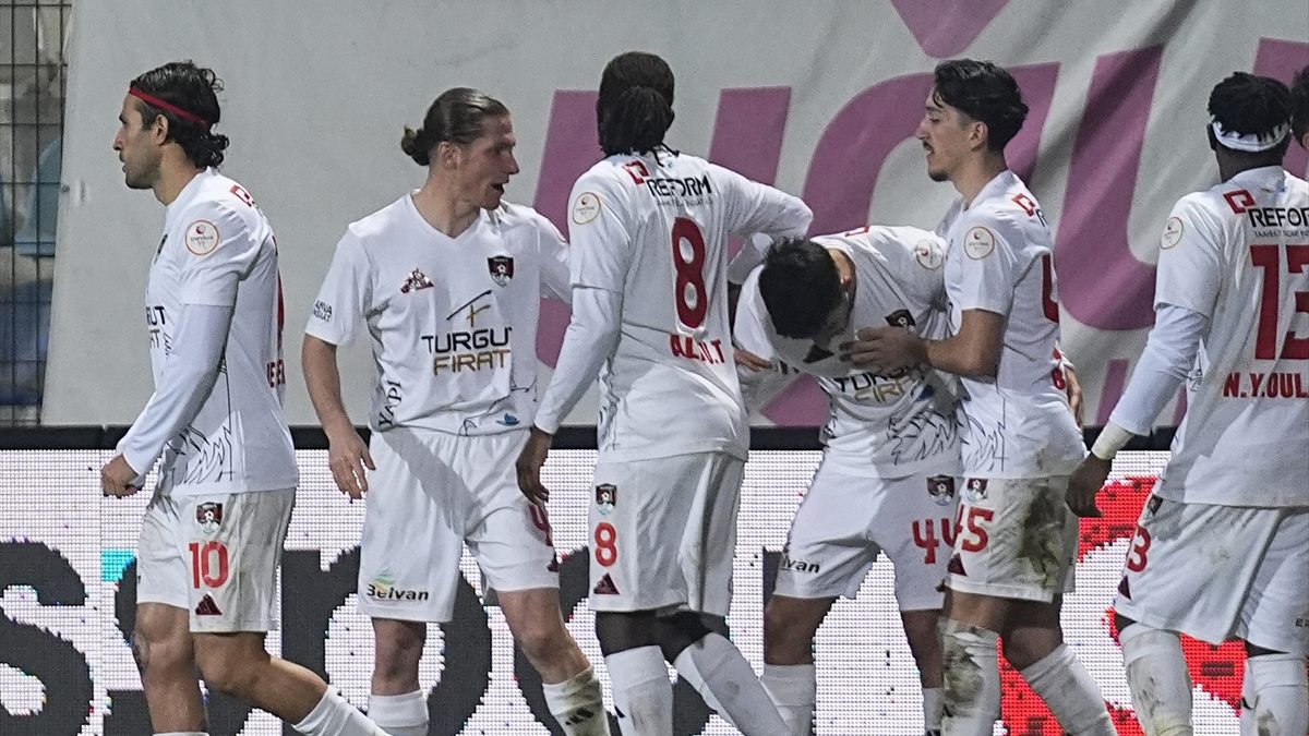 Vanspor FK, 1. Lig'in 18. haftasında deplasmanda İstanbulspor'u 3-1'lik skorla