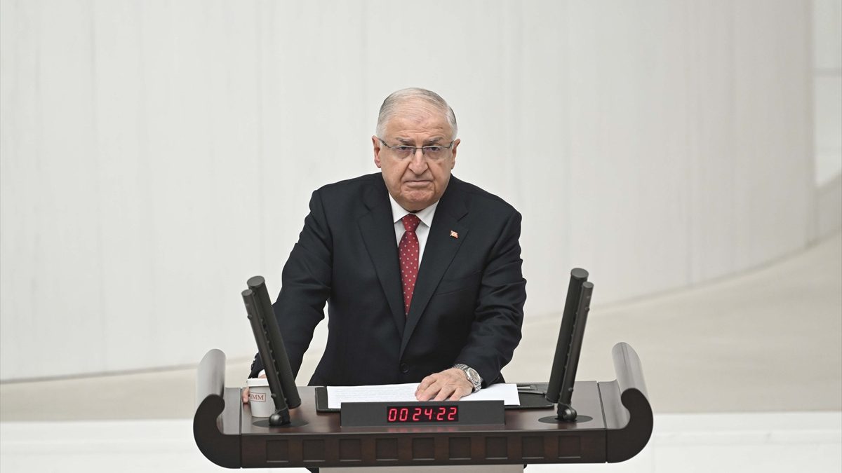 Bütçe görüşmeleri kapsamında TBMM'de sunum yapan Milli Savunma Bakanı Yaşar