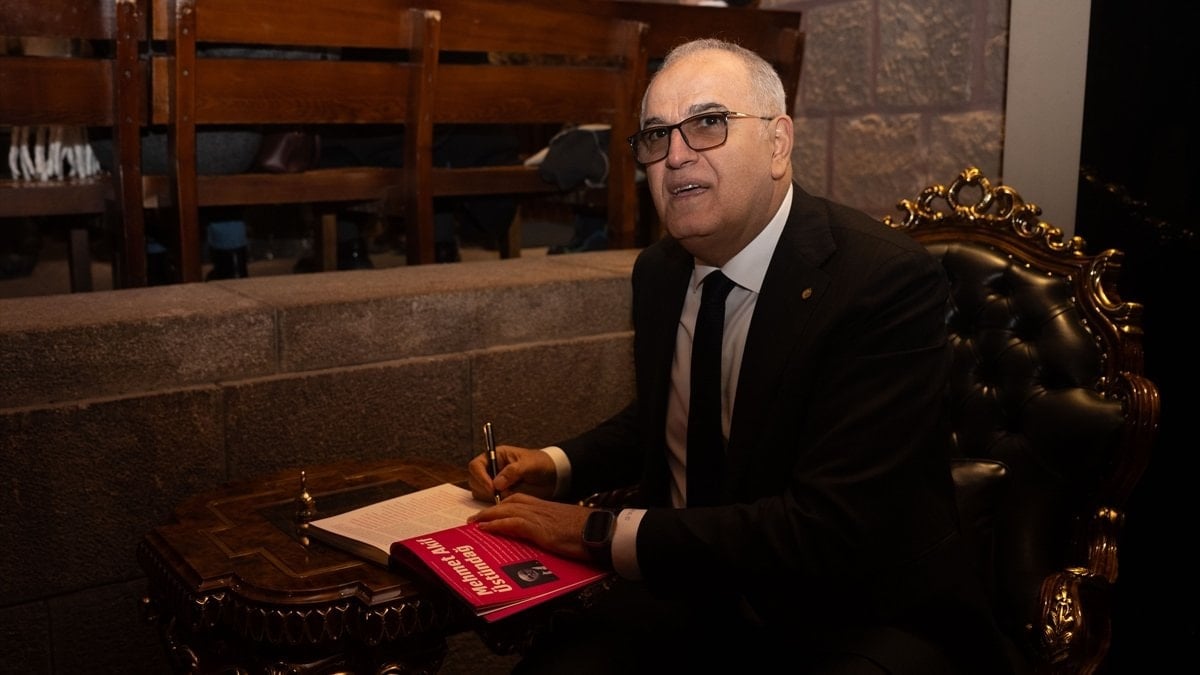 Türkiye Voleybol Federasyonu Başkanı Mehmet Akif Üstündağ, "(Enheduanna) Türk kadınının