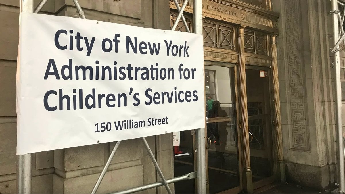 ABD'nin New York şehrinde 14 yaşındaki ikiz oğullarını on yıla