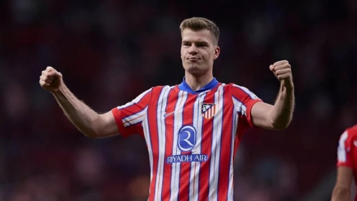 Alexander Sörloth, Galatasaray ile oynayacakları karşılaşma öncesi düzenlenen basın toplantısında