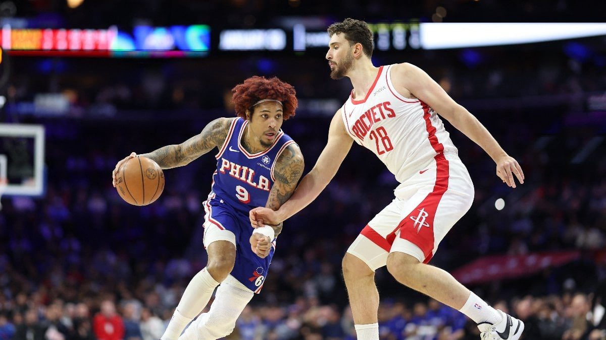 NBA'de Philadelphia 76ers konuk ettiği Houston Rockets'ı uzatmalarda 128-122'lik skorla