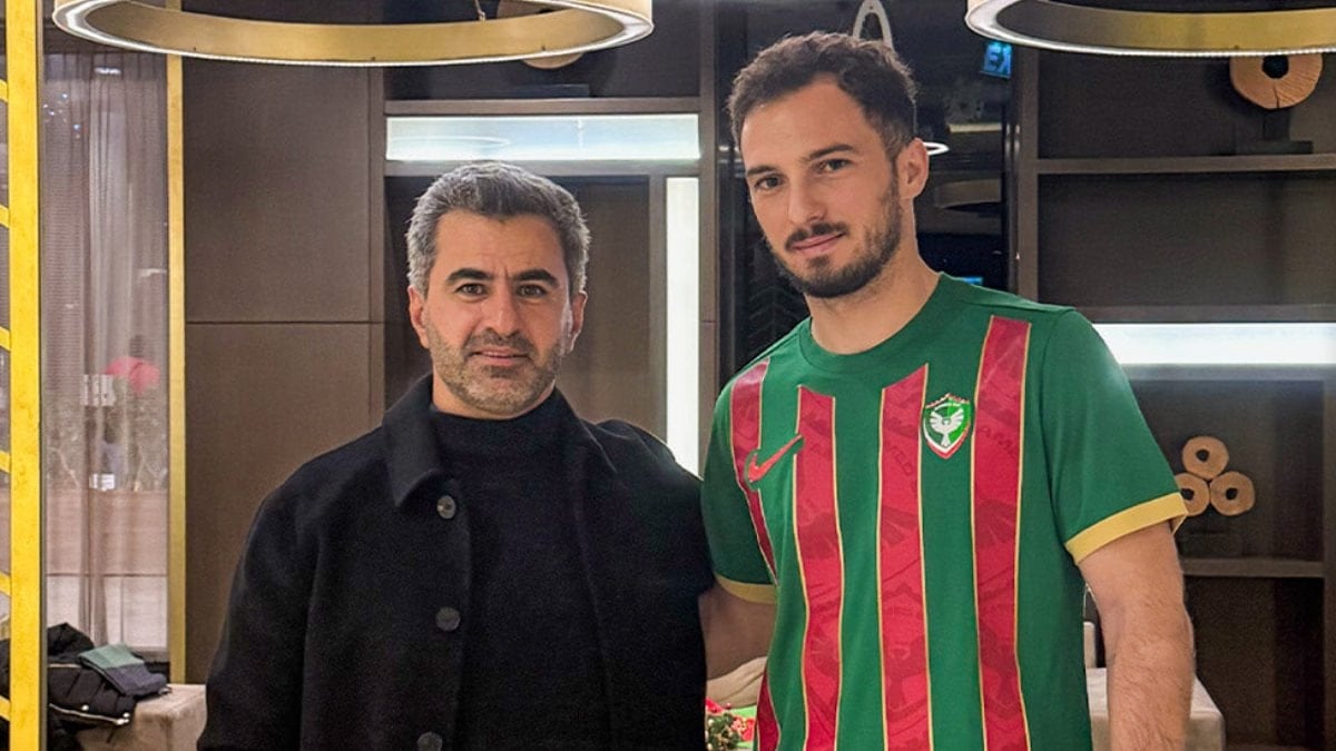 1. Lig ekiplerinden Amed Sportif Faaliyetler, santrfor oyuncusu Florent Hasani'yi