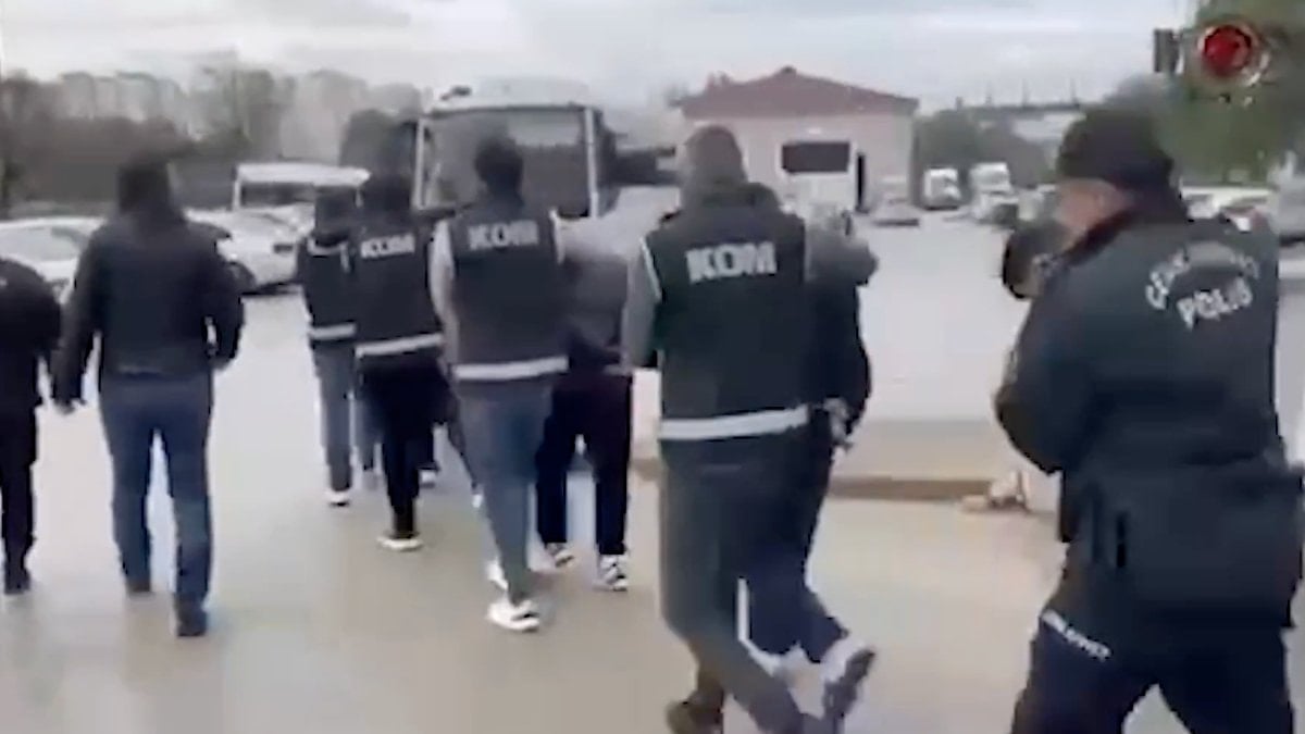Bayğaralar organize suç örgütünün kentteki yapılanmasına yönelik düzenlenen operasyon sonucu