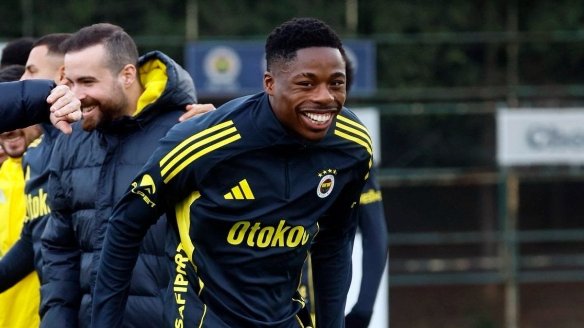 Fenerbahçe'nin yeni transferi Anthony Musaba, "Mükemmel hissediyorum. Çünkü ülkedeki en