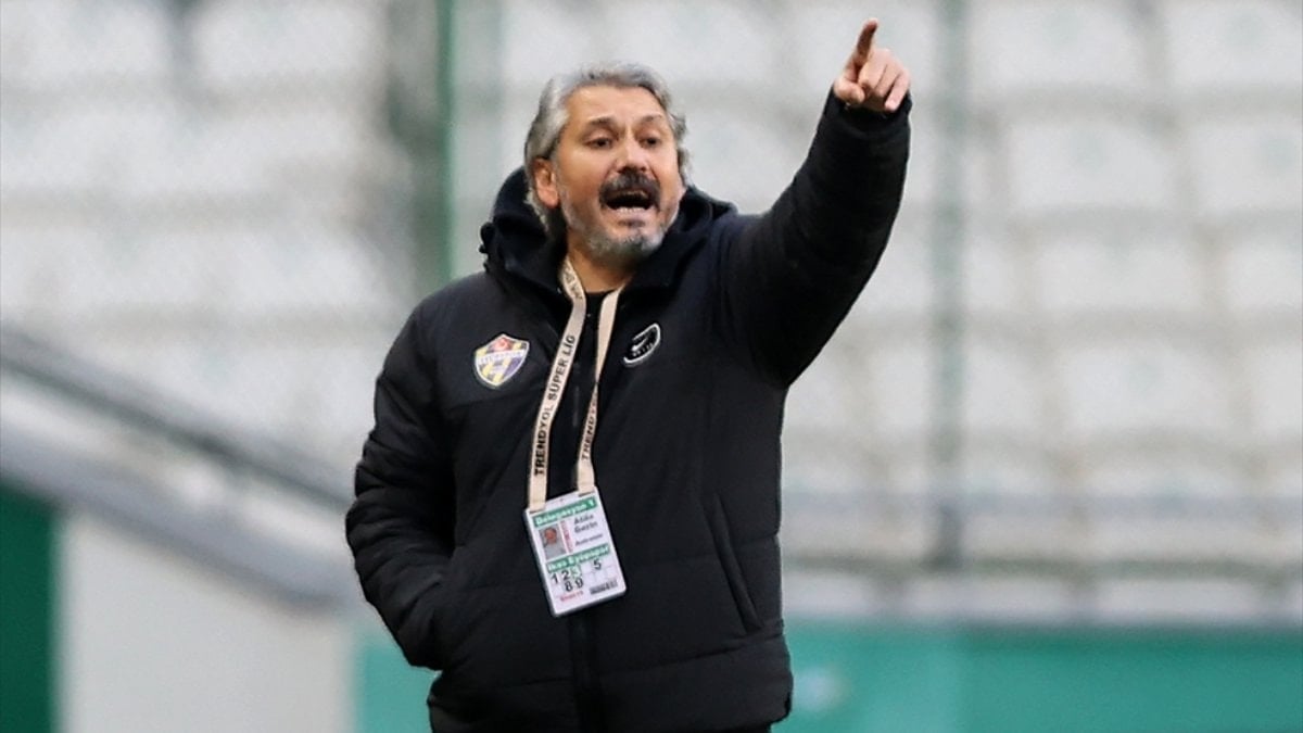 Eyüpspor Teknik Direktörü Atila Gerin, "2 puanı son saniyelerde kaybetmenin
