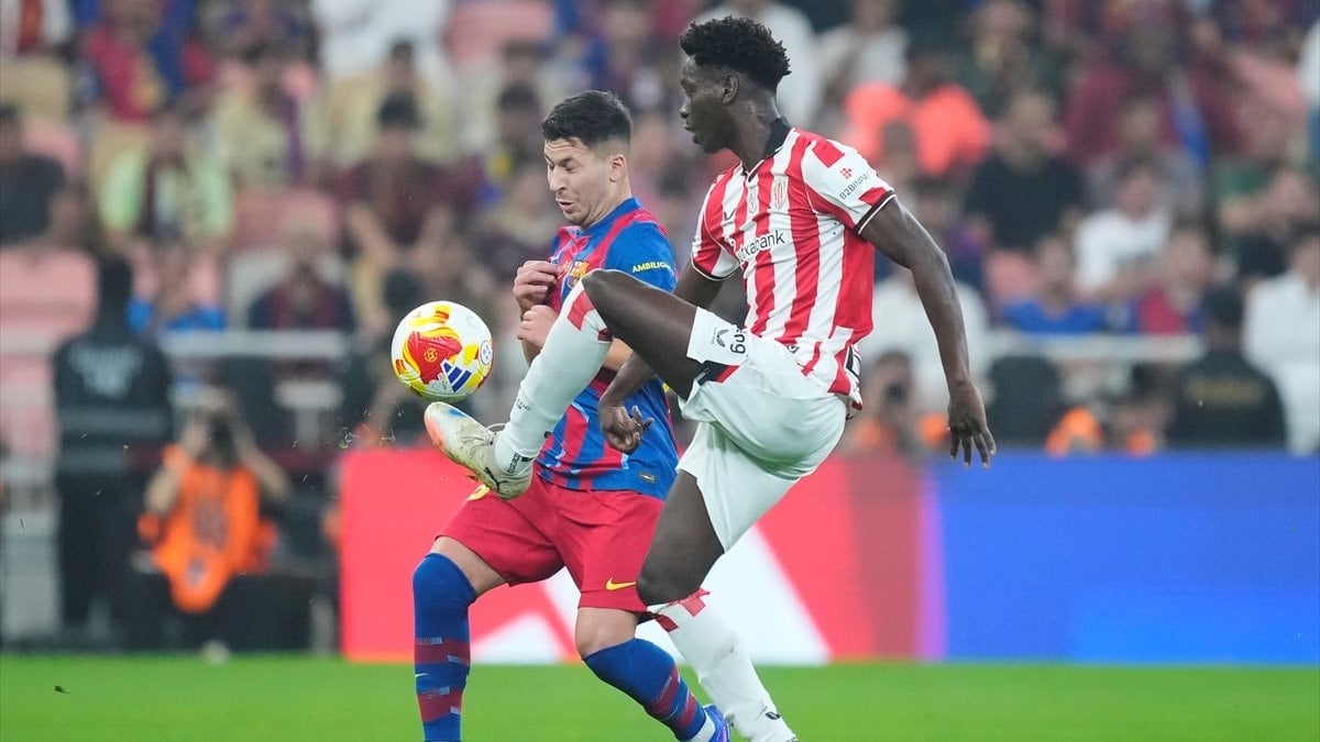 İspanya Süper Kupa'da Athletic Bilbao'yu 5-0 yenen Barcelona, finale çıktı.