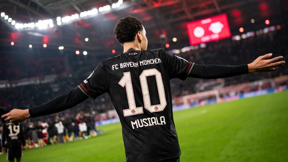Bayern Münih, 1-0 geriye düştüğü maçta Leipzig'i 5-1'lik skorla mağlup