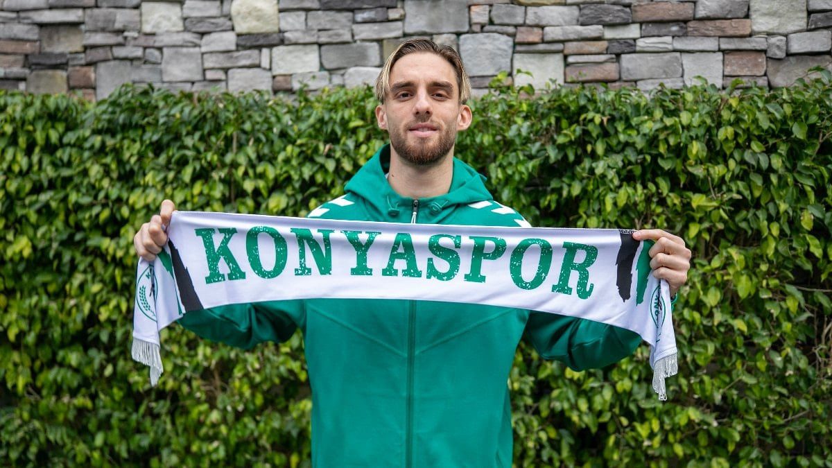 Galatasaray'dan ayrılan milli futbolcu Berkan Kutlu, Süper Lig takımı Konyaspor'a
