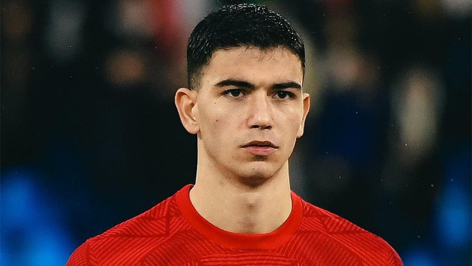 Beşiktaş, milli futbolcu Yasin Özcan'ın satın alma opsiyonlu geçici transferi
