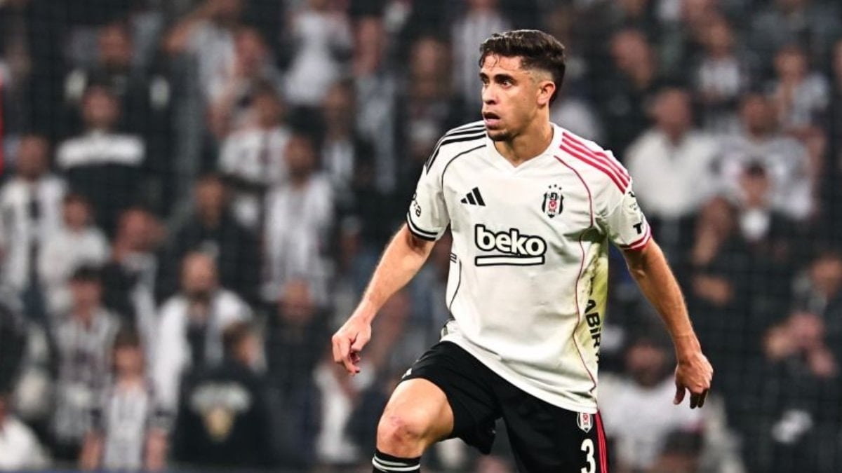 Beşiktaş'ın Brezilyalı savunmacısı Gabriel Paulista özel sebepleri nedeniyle takımdan ayrılmak