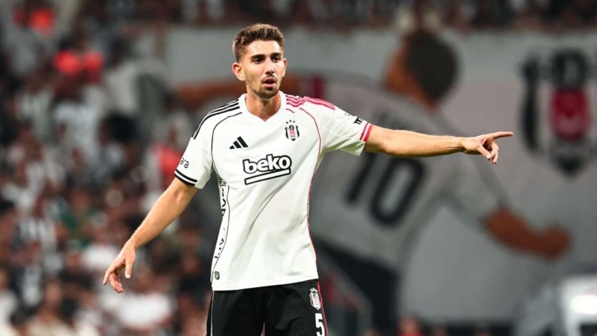Beşiktaş, Demir Ege Tıknaz'ın yüksek ateş ve üst solunum yolu