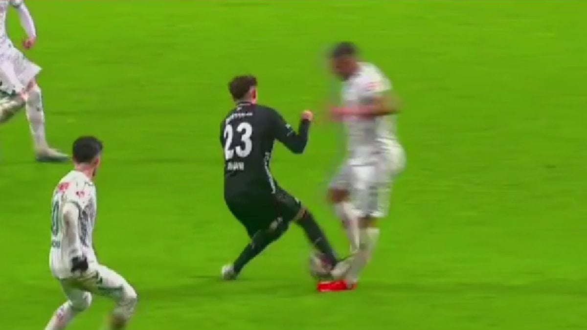 Beşiktaş'ın kiralık olarak kadrosuna kattığı Kristjan Asllani, siyah-beyazlı formayla çıktığı