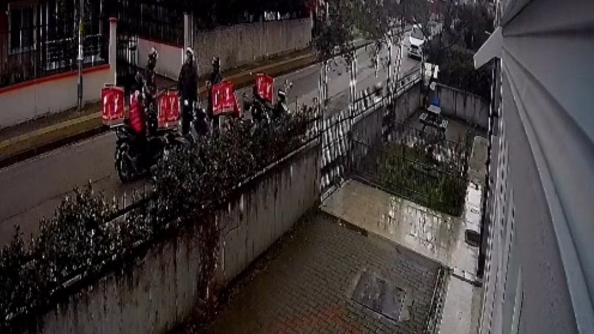 Nilüfer ilçesinde yaşayan Ersan Yalçuva'nın evine, 20 günde 400 yemek