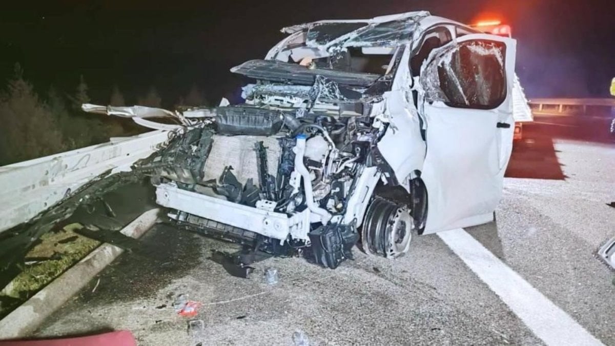 Karacabey ilçesi yakınlarında altın sevkiyatı yapan zırhlı aracın karıştığı trafik