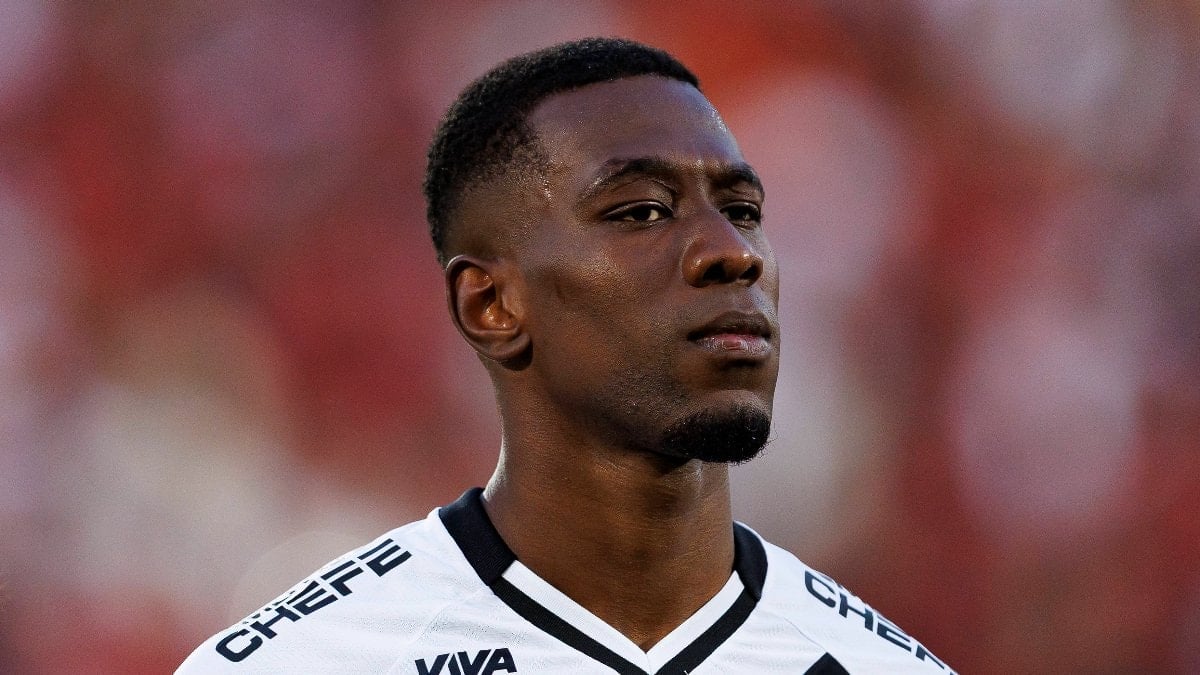 Vasco da Gama, Carlos Cuesta'nın sözleşmesindeki +1 yıl kiralama opsiyonunu