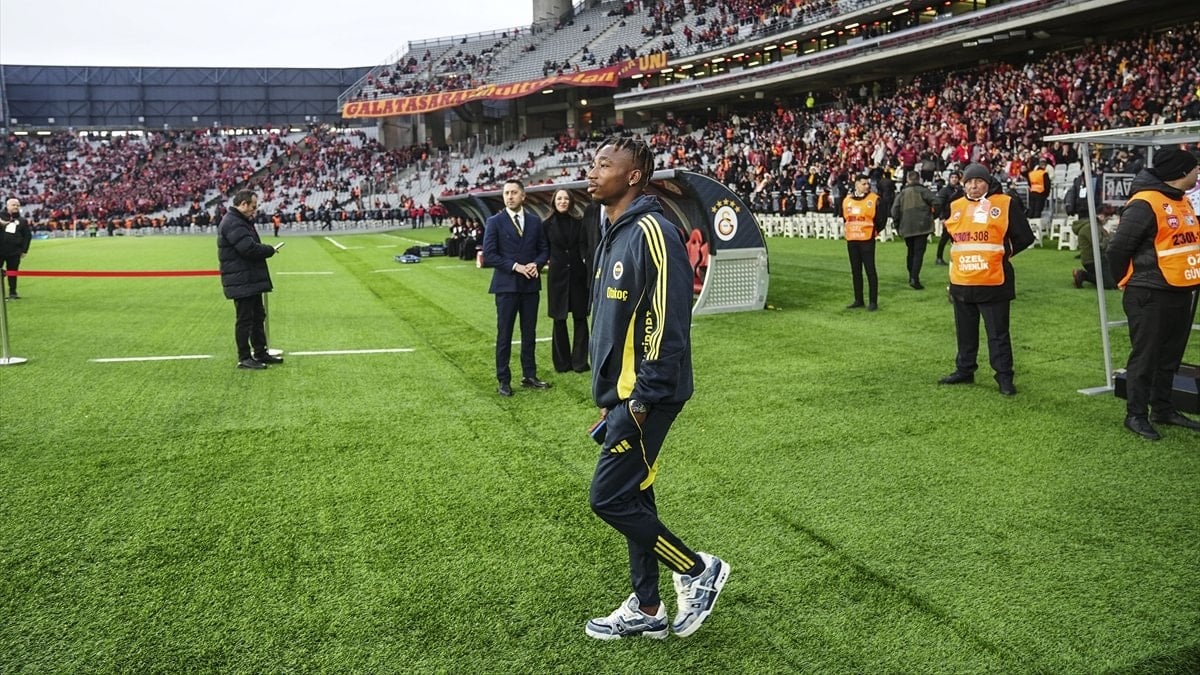 Fenerbahçe'nin genç oyuncusu Dorgeles Nene, kısa sürede yaşadığı yoğun tempoyla