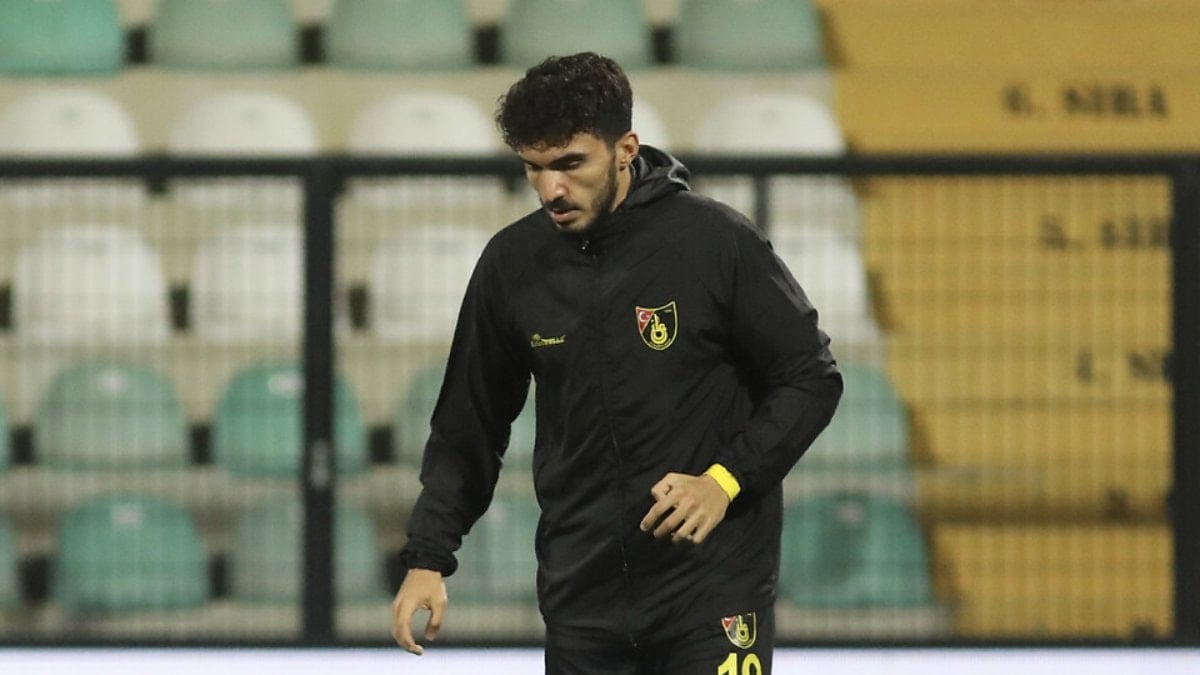 Bursaspor, İstanbulspor'da oynayan 25 yaşındaki forvet oyuncusu Emir Kaan Gültekin'i
