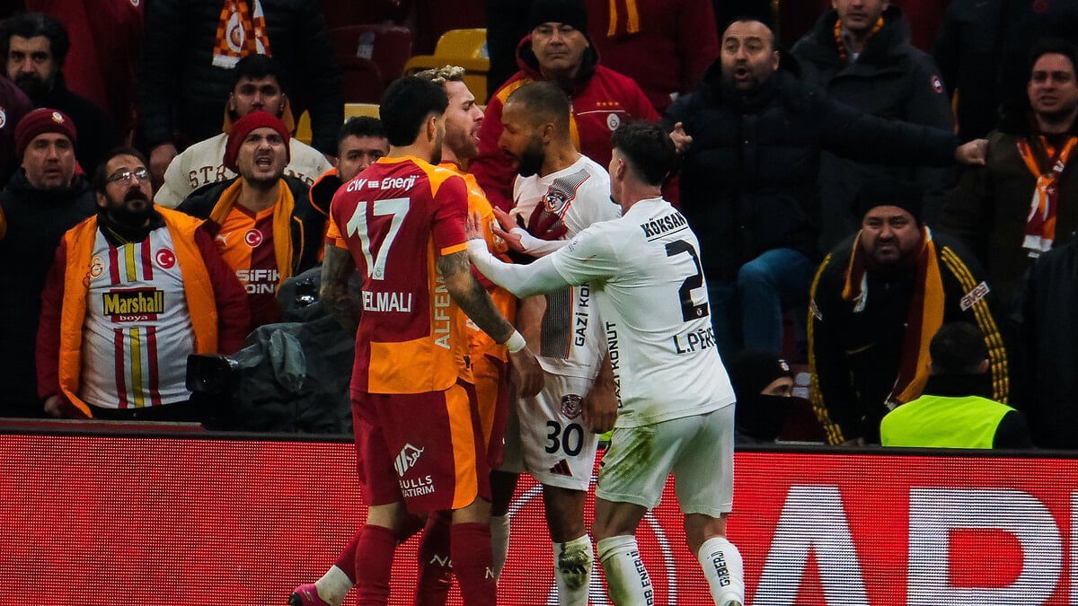 Süper Lig'in 18. haftasında Galatasaray, evinde Gaziantep FK ile 1-1