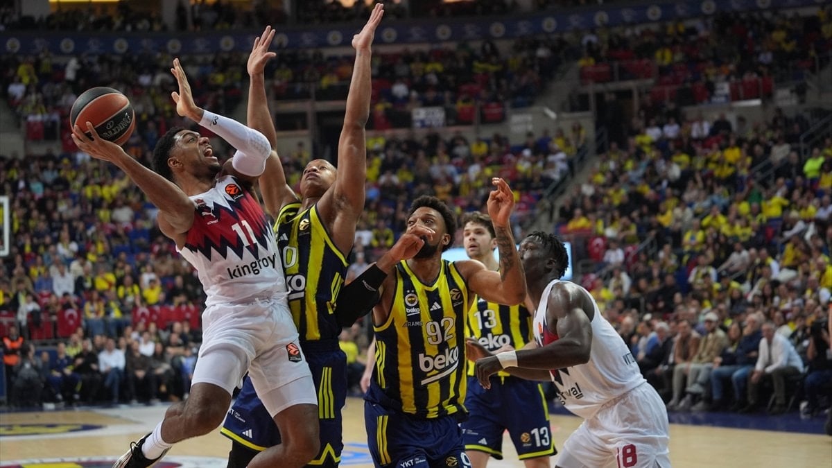 Fenerbahçe, EuroLeague'in 24. haftasında konuk ettiği Baskonia'yı 84-71 yendi.