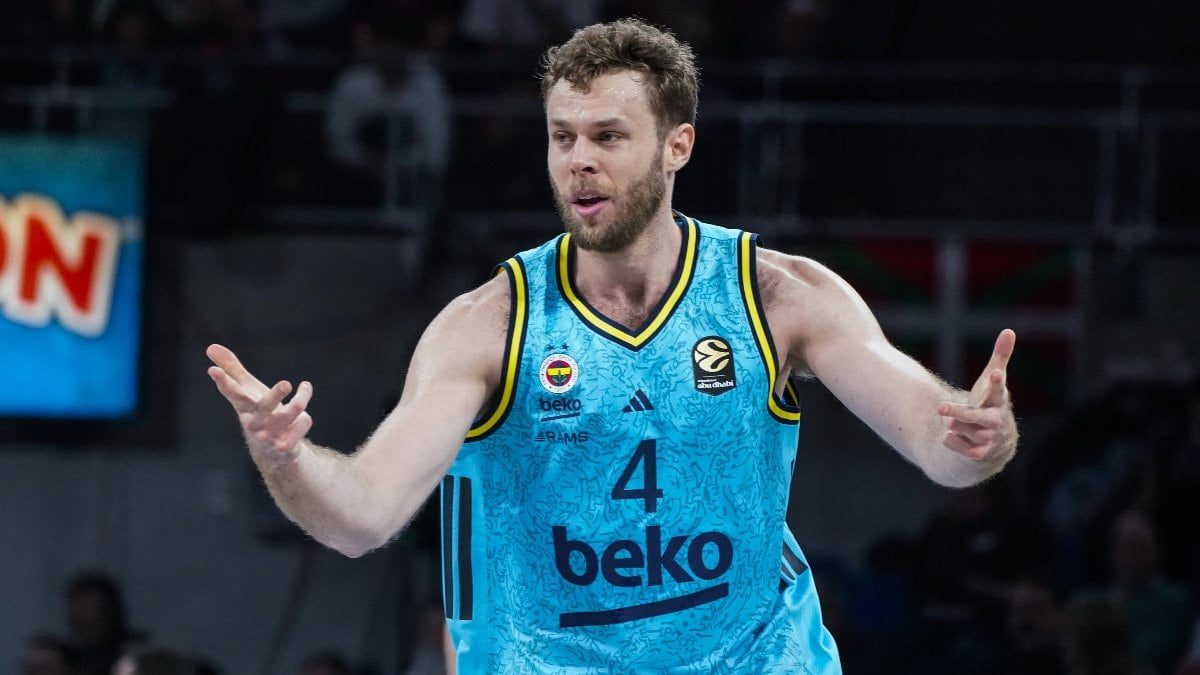 Fenerbahçe, EuroLeague'in 19. haftasında konuk olduğu Baskonia'yı 108-93 yendi.