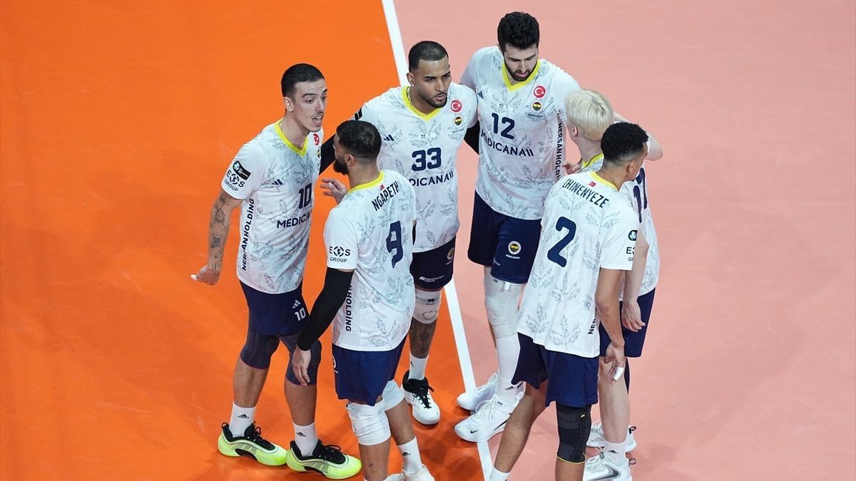Voleybol Erkekler CEV Kupası 8'li final turu rövanş maçında Fenerbahçe,
