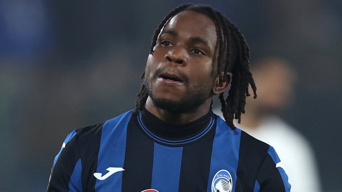 Transferin hızlı takımı Fenerbahçe, Ademola Lookman için de gözünü kararttı.