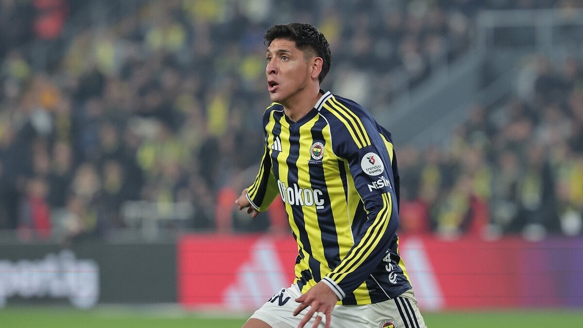 Kariyerinde 10 yılda sadece 11 maç kaçıran Edson Alvarez, Fenerbahçe