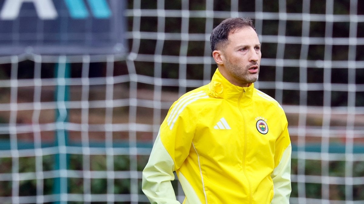 Domenico Tedesco yönetimindeki Fenerbahçe, Samsunspor ile oynayacağı maçın hazırlıklarını noktaladı.
