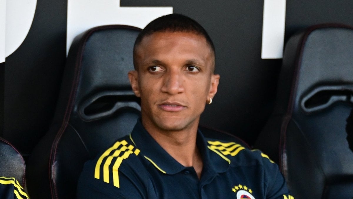 Fiorentina, Fenerbahçe'den Rodrigo Becao ile ilgileniyor. Becao, sezonun ikinci yarısında