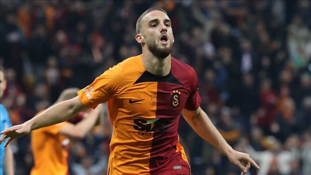 Galatasaray, yeni dönemde devam etmeyeceği 27 yaşındaki futbolcu Berkan Kutlu