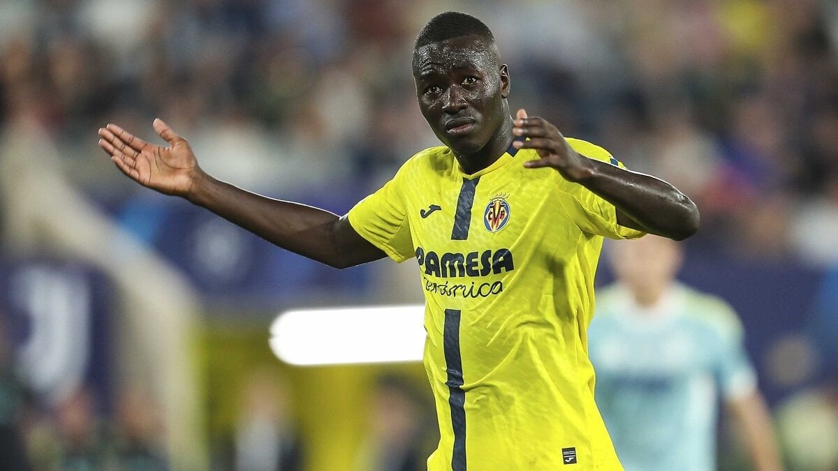 Ara transfer döneminde vites yükselten Galatasaray, orta saha için Pape