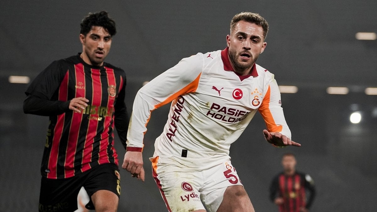 Galatasaraylı futbolcu Barış Barış Alper Yılmaz, Fatih Karagümrük maçında gördüğü