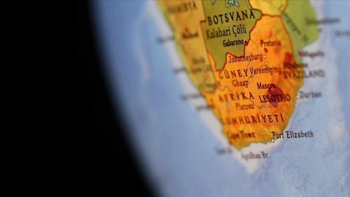 Güney Afrika Cumhuriyeti'nin yasama başkenti Cape Town'da iki ayrı silahlı