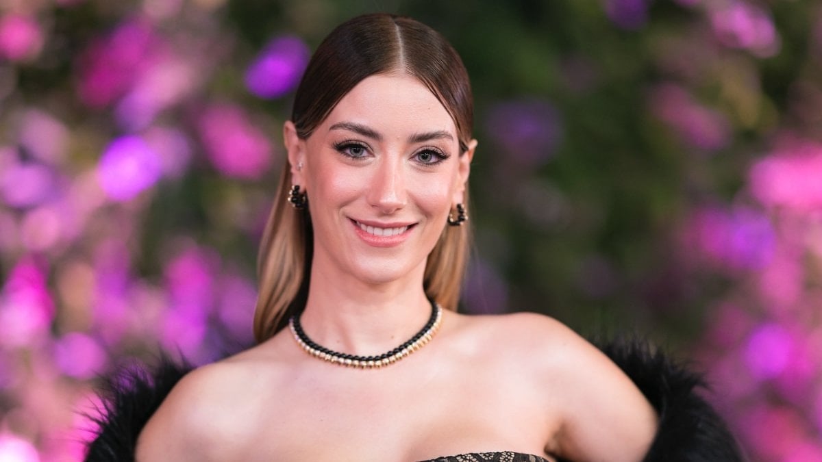 Beğendiği ünlülerle karşılaşınca verdiği tepkilerle dikkat çeken Hazal Kaya, bu