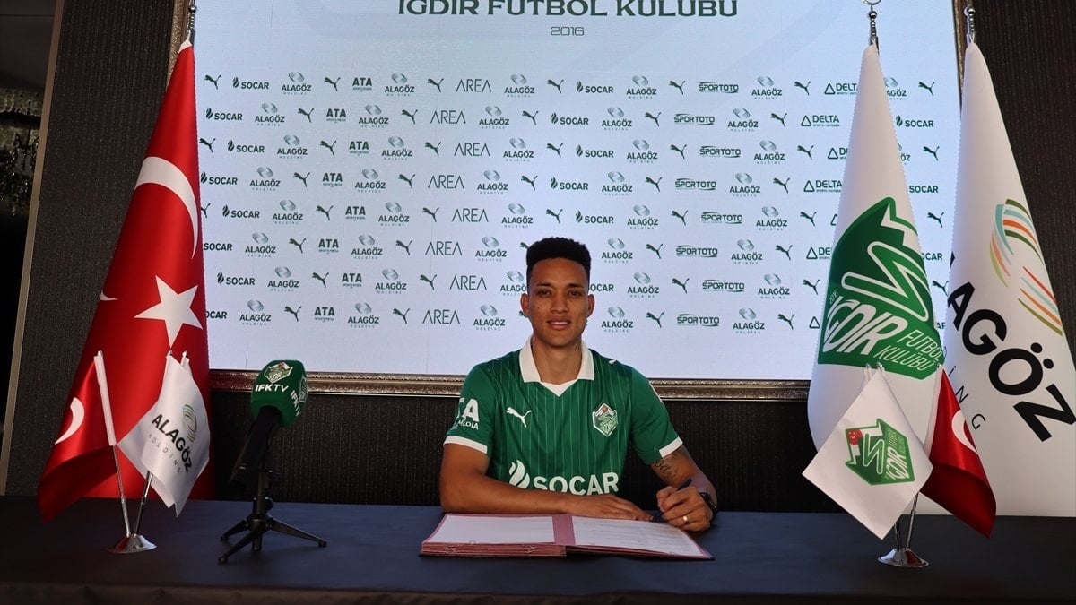 Iğdır FK, Bulgaristan 1. Lig ekiplerinden Levski Sofya’da forma giyen