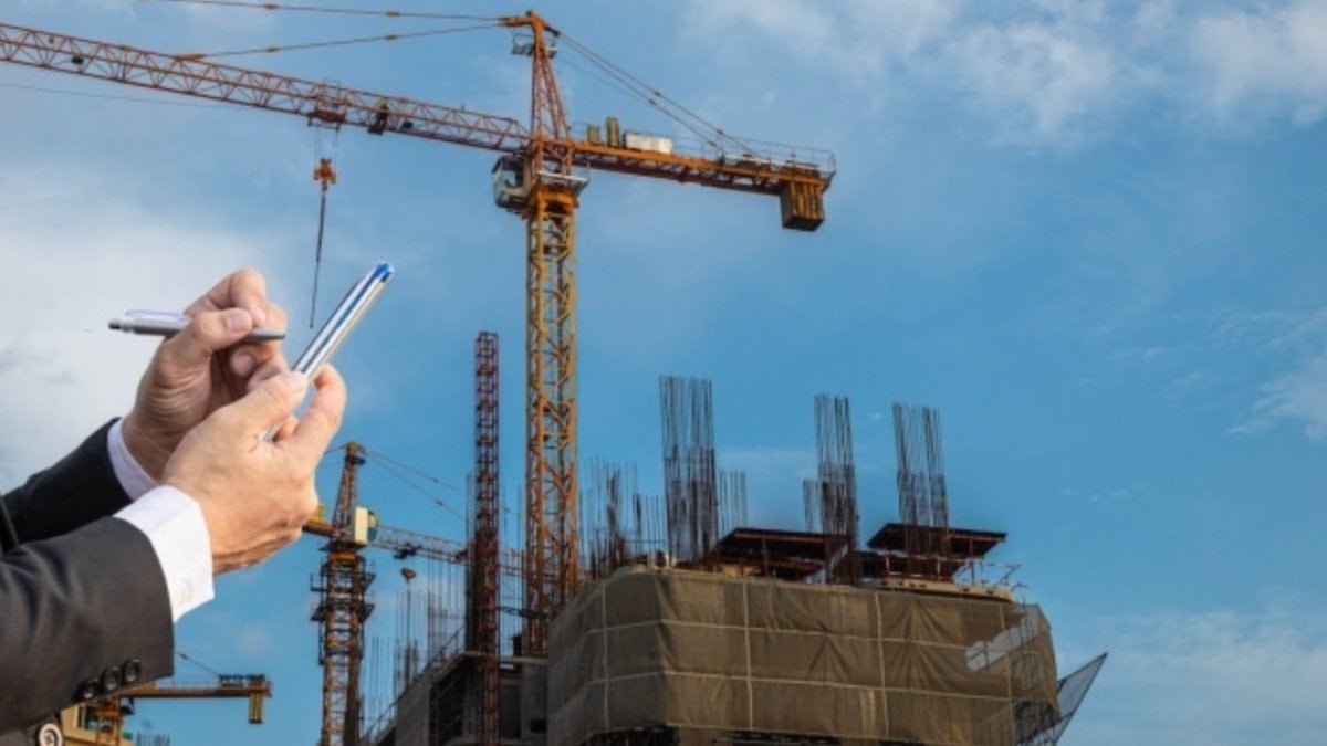 İnşaat Müteahhitleri Konfederasyonu, sektördeki mesleki standartları artırmak için 'müteahhitler odası'nın