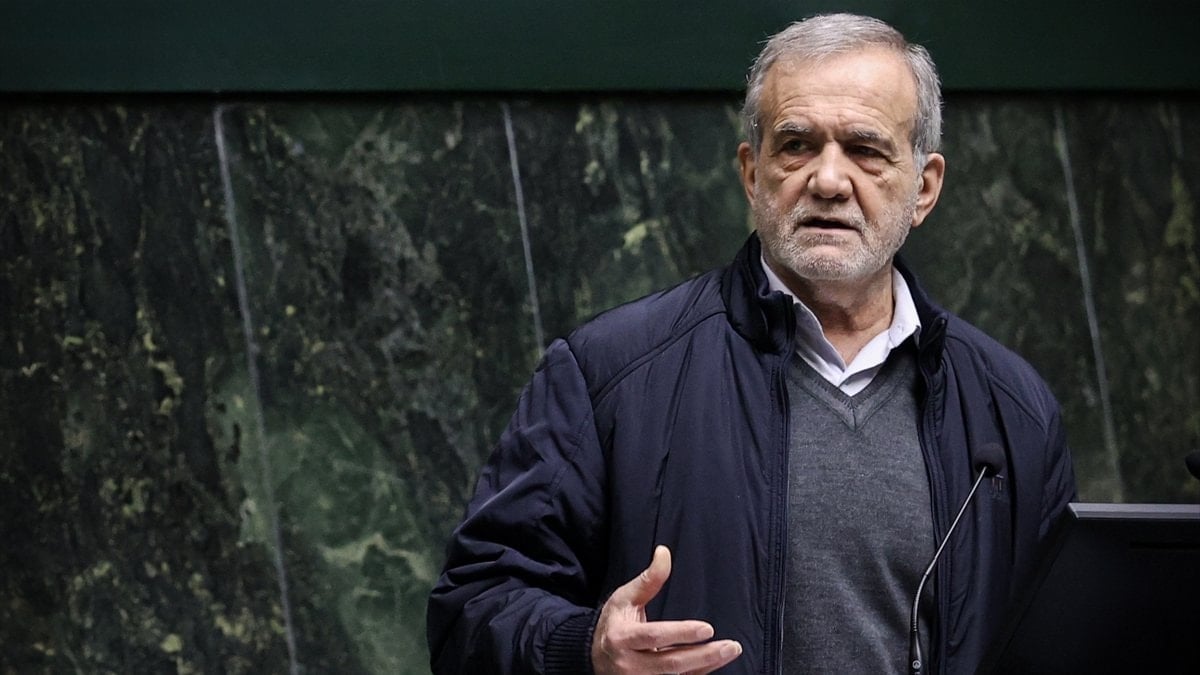 Halkın memnuniyetsizliğini kabul eden İran Cumhurbaşkanı Mesud Pezeşkiyan, mevcut sorunlardan