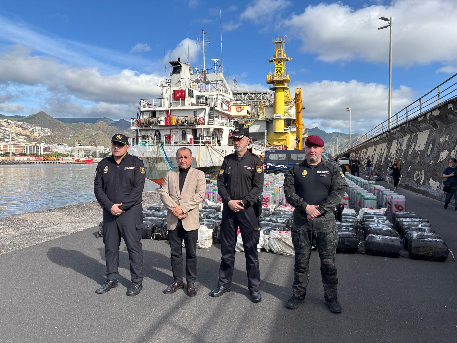 İspanyol polisi, Brezilya'dan Avrupa'ya seyreden bir gemiye operasyon düzenledi. Polis,