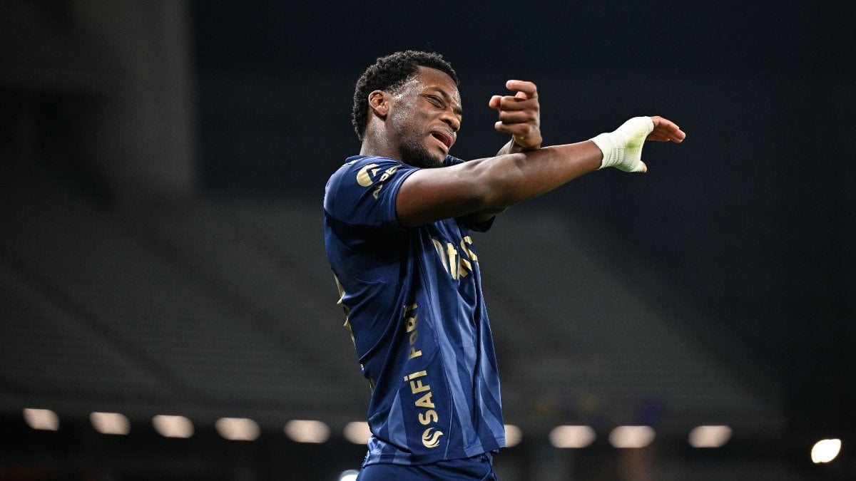 Fenerbahçe’de kiralık oynayan Jhon Duran’ı kadrosuna katmak isteyen takımlar olduğu