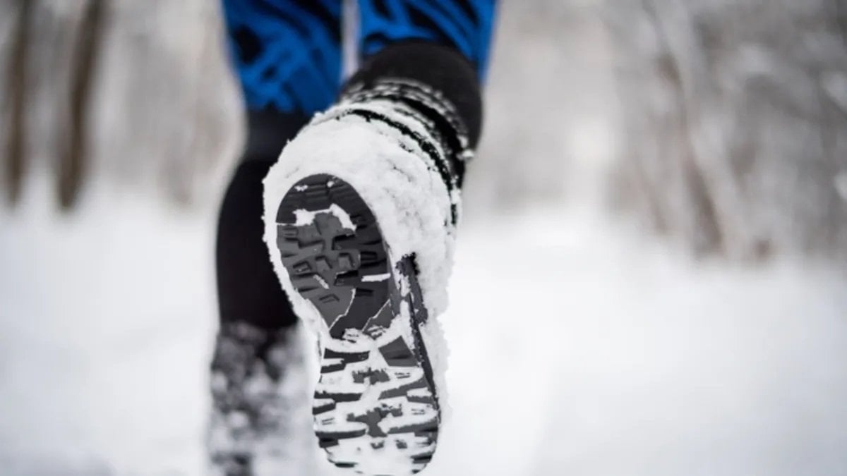Buzlanan kaldırımlar kış aylarında birçok kişi için ciddi bir güvenlik