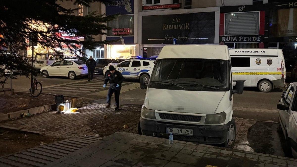 Kocasinan ilçesinde iddiaya göre yolda karşılaştığı yabancı uyruklu 3 kardeşin