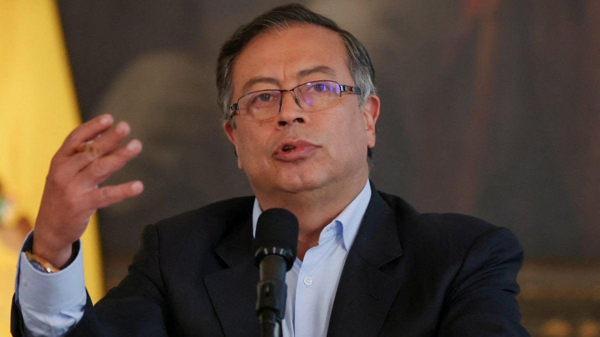 Kolombiya Cumhurbaşkanı Gustavo Petro, ABD'nin Venezuela'ya askeri müdahalesini eleştirerek Latin